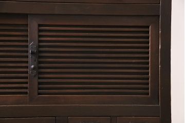 アンティーク家具　ヒノキ材　横桟引き戸が魅力的な美濃帳場箪笥・下段(収納棚、キャビネット)(R-044997)