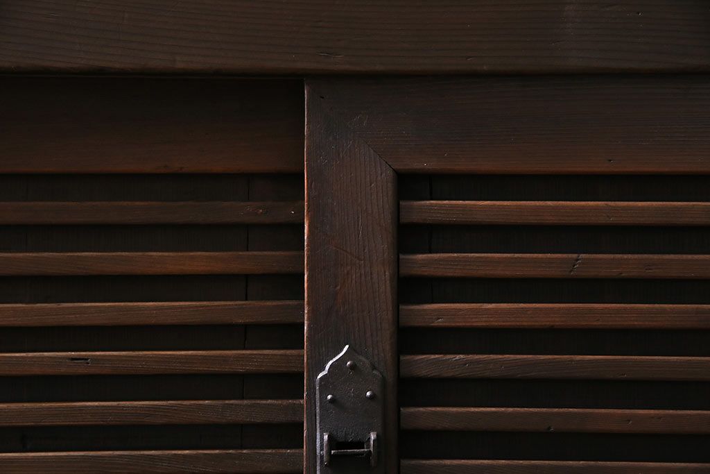 アンティーク家具　ヒノキ材　横桟引き戸が魅力的な美濃帳場箪笥・下段(収納棚、キャビネット)(R-044997)