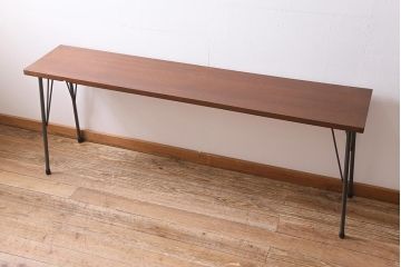 ビンテージ家具　和製　昭和中期　ラワン一枚板　古い木の質感が味わい深い鉄脚テーブル(作業台、アイアンテーブル、コンソールテーブル)(R-045000)