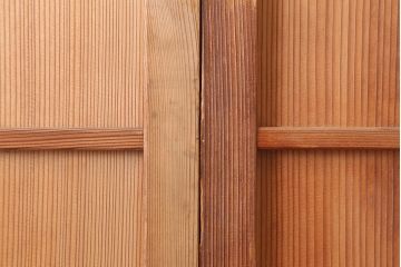 アンティーク建具　昭和初期　幅狭タイプ　美しい柾目が楽しめる舞良戸2枚セット(板戸、引き戸)(R-045008)