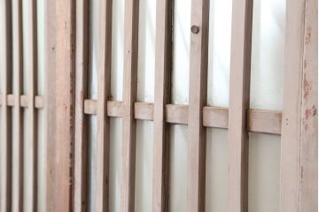 アンティーク建具　昭和中期　ペイント　古びた風合いのペイントが魅力のガラス戸4枚セット(引き戸)(R-045009)