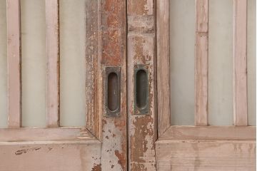 アンティーク建具　昭和中期　ペイント　古びた風合いのペイントが魅力のガラス戸4枚セット(引き戸)(R-045009)