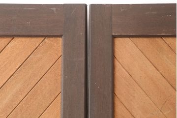 ヴィンテージ建具　両開き　お城の扉のようなデザインが印象的な親子ドア(ペアドア、木製ドア、扉、ビンテージ)(R-045019)