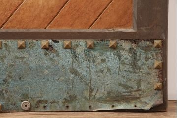 ヴィンテージ建具　両開き　お城の扉のようなデザインが印象的な親子ドア(ペアドア、木製ドア、扉、ビンテージ)(R-045019)