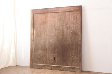 アンティーク建具　明治大正期　総ケヤキ材　重厚な風格漂う蔵戸(玄関戸、引き戸、建具)(R-045020)