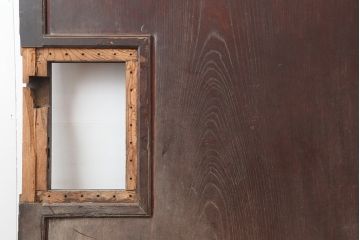 アンティーク建具　明治期　総ケヤキ材　 珍しい裏障子付きの格子蔵戸(建具、玄関戸)(R-045021)