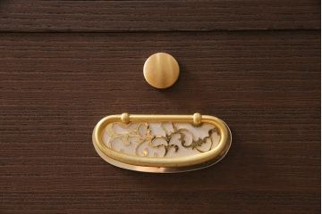 中古　加茂総桐箪笥　吉沢昭次　四方胴丸　中開き　衣装たんす(総桐たんす、着物タンス、整理たんす)(定価約135万円)(R-045039)