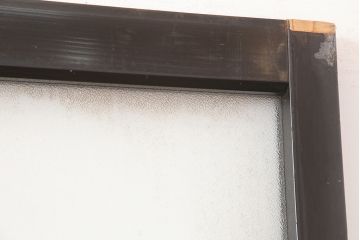 アンティーク建具　昭和初期　漆塗り　凛とした上品さ漂うガラス戸2枚セット(引き戸)(R-045040)