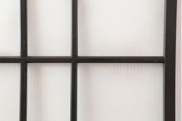 アンティーク建具　昭和初期　漆塗り　凛とした上品さ漂うガラス戸2枚セット(引き戸)(R-045040)