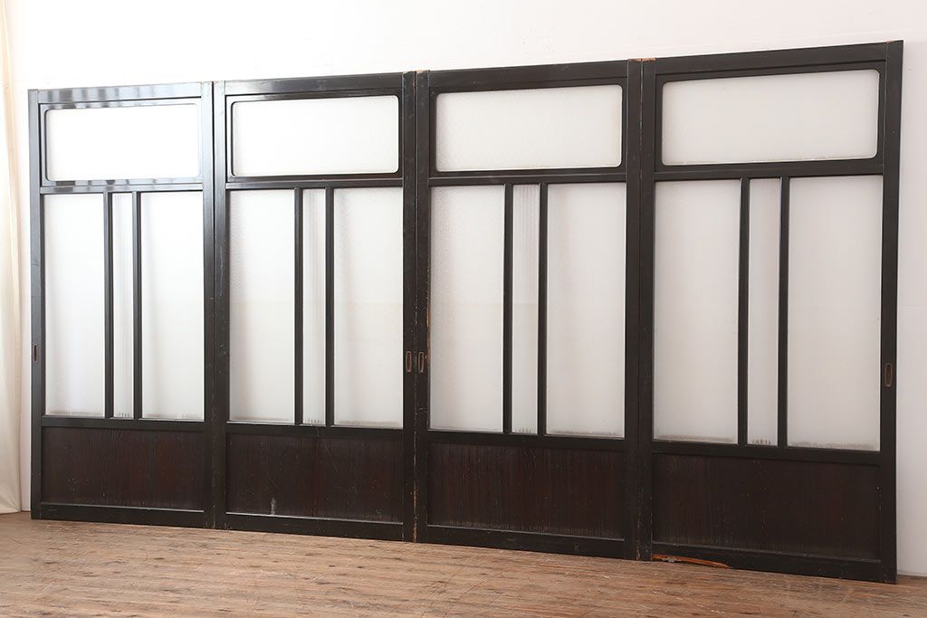 アンティーク建具　最高級　石川県産　総漆塗り　浮造り仕上げ　上品な雰囲気を演出するガラス戸4枚セット(引き戸、建具)(R-045042)