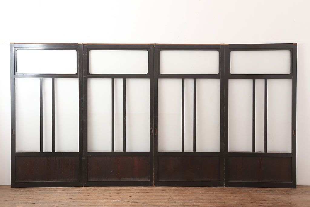 アンティーク建具　最高級　石川県産　総漆塗り　浮造り仕上げ　上品な雰囲気を演出するガラス戸4枚セット(引き戸、建具)(R-045043)