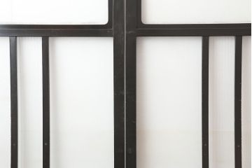 アンティーク建具　最高級　石川県産　総漆塗り　浮造り仕上げ　上品な雰囲気を演出するガラス戸4枚セット(引き戸、建具)(R-045043)