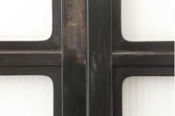 アンティーク建具　石川県産　総漆塗り　浮造り仕上げ　バイカラーが目を引く上品なガラス戸2枚セット(引き戸、建具)(R-045044)