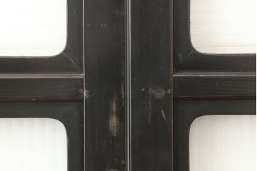 アンティーク建具　石川県産　総漆塗り　浮造り仕上げ　バイカラーが目を引く上品なガラス戸2枚セット(引き戸、建具)(R-045044)