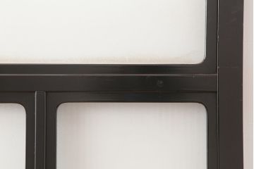 アンティーク建具　石川県産　総漆塗り　浮造り仕上げ　上品な空間作りにおすすめのガラス戸2枚セット(引き戸、建具)(R-045046)