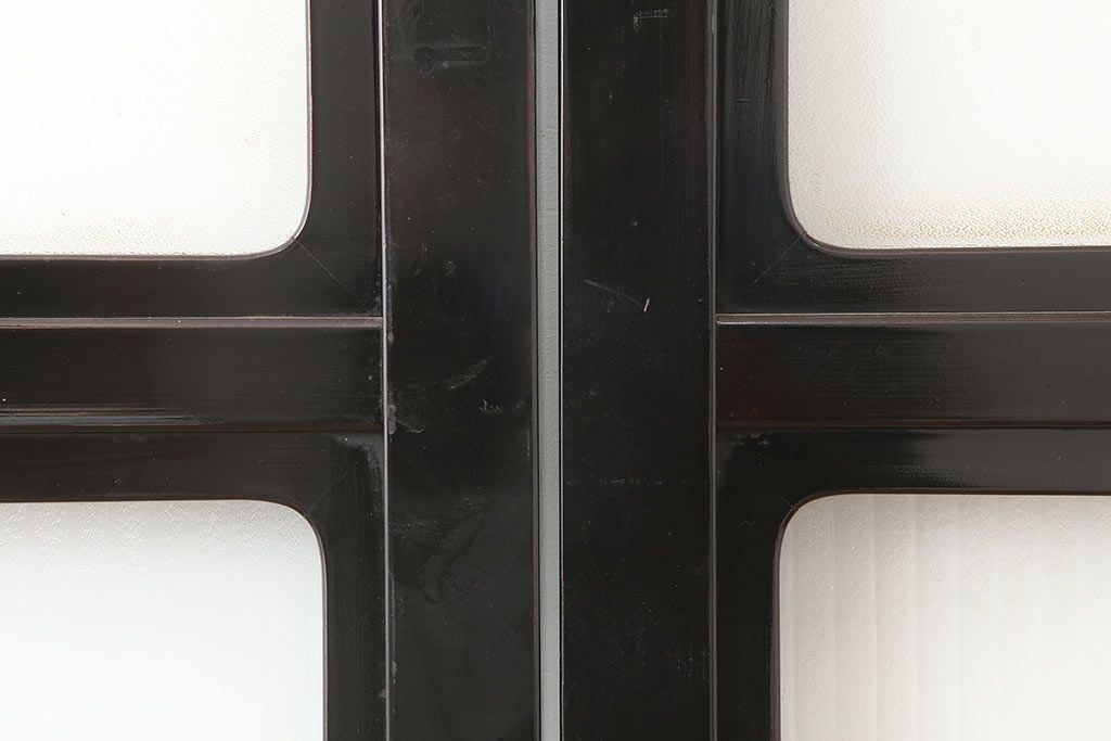アンティーク建具　石川県産　総漆塗り　浮造り仕上げ　上品な空間作りにおすすめのガラス戸2枚セット(引き戸、建具)(R-045046)