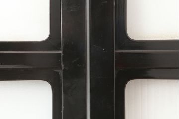 アンティーク建具　石川県産　総漆塗り　浮造り仕上げ　上品な空間作りにおすすめのガラス戸2枚セット(引き戸、建具)(R-045046)