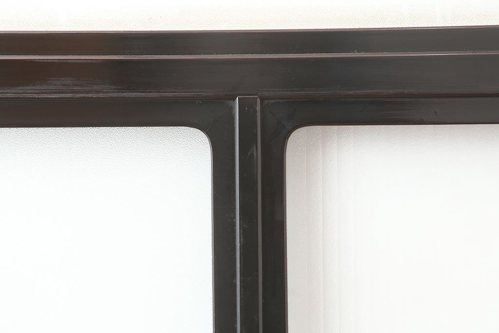 アンティーク建具　石川県産　総漆塗り　浮造り仕上げ　上品な空間作りにおすすめのガラス戸2枚セット(引き戸、建具)(R-045046)