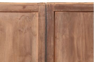 アンティーク建具　明治期　杉材一枚板　杢目が魅力のシンプルな板戸2枚セット(帯戸、引き戸)(R-045052)