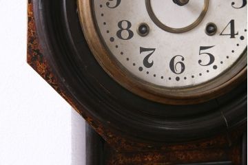 アンティーク時計　大正期　タカノ(高野精密工業)　手巻き式　落ち着いた雰囲気のシックな振り子時計(柱時計、壁掛け時計)(R-045056)