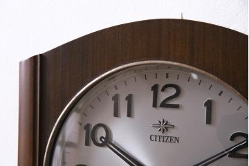 ビンテージ時計　昭和中期　CITIZEN(シチズン)　ゼンマイ式　カレンダー付き30日巻き　昔懐かしい昭和レトロな壁掛け時計(振り子時計、柱時計)(R-045058)