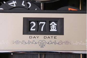 ビンテージ時計　昭和中期　CITIZEN(シチズン)　ゼンマイ式　カレンダー付き30日巻き　昔懐かしい昭和レトロな壁掛け時計(振り子時計、柱時計)(R-045058)