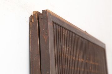 アンティーク建具　昭和初期　木味たっぷりな趣のある格子戸2枚セット　(R-045075)