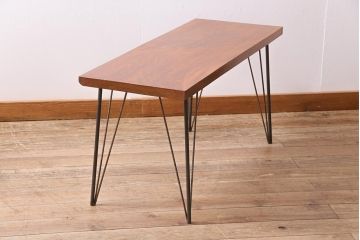 アンティーク家具　古材ケヤキ一枚板　鉄脚リメイク　くっきりとした木目が魅力のサイドテーブル(センターテーブル、ベンチ、飾り台)(R-045081)