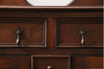 アンティーク家具　イギリスアンティーク　オーク材　重厚感のあるミラーバックサイドボード(キャビネット、収納棚)(R-045084)