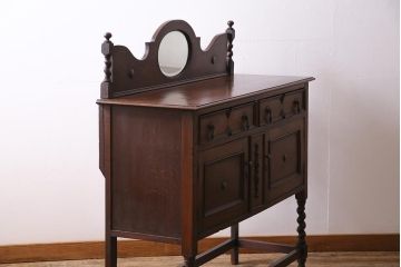 アンティーク家具　イギリスアンティーク　オーク材　重厚感のあるミラーバックサイドボード(キャビネット、収納棚)(R-045084)