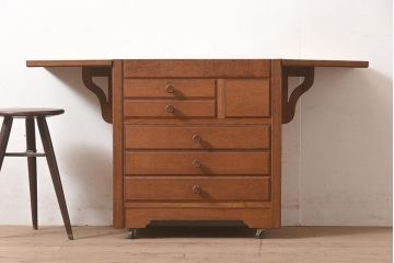 ヴィンテージ家具　ナラ材　画材入れとして使われていたキャスター付きワゴン(バタフライトロリー、ビンテージ)(R-045086)