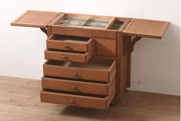 ヴィンテージ家具　ナラ材　画材入れとして使われていたキャスター付きワゴン(バタフライトロリー、ビンテージ)(R-045086)