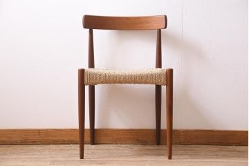 ヴィンテージ家具　北欧ビンテージ　チーク材　丁寧に編み込まれた座面が魅力のダイニングチェア(椅子、デスクチェア)(R-045091)