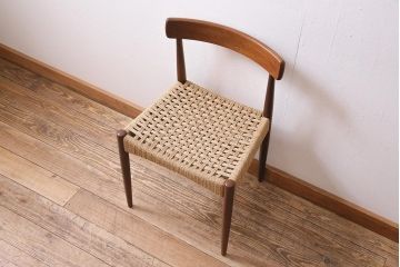 ヴィンテージ家具　北欧ビンテージ　チーク材　丁寧に編み込まれた座面が魅力のダイニングチェア(椅子、デスクチェア)(R-045092)