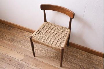 ヴィンテージ家具　北欧ビンテージ　チーク材　丁寧に編み込まれた座面が魅力のダイニングチェア(椅子、デスクチェア)(R-045093)
