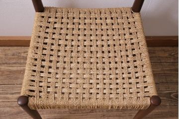 ヴィンテージ家具　北欧ビンテージ　チーク材　丁寧に編み込まれた座面が魅力のダイニングチェア(椅子、デスクチェア)(R-045093)