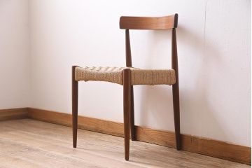 ヴィンテージ家具　北欧ビンテージ　チーク材　丁寧に編み込まれた座面が魅力のダイニングチェア(椅子、デスクチェア)(R-045093)