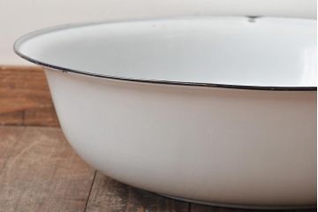 ビンテージ　琺瑯　洗面器　大きなホーローたらい(ほうろう、手洗い桶、ボウル、タライ)(R-045098)