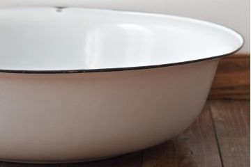 ビンテージ　琺瑯　洗面器　大きなホーローたらい(ほうろう、手洗い桶、ボウル、タライ)(R-045098)