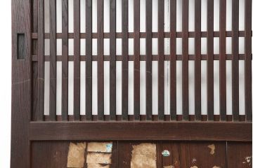 アンティーク建具　上手物　裏ガラス入り　総栗材でつくられた珍しい格子帯戸4枚セット(引き戸、建具)(R-045110)