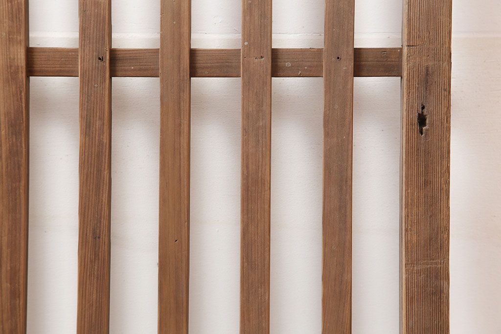アンティーク建具　昭和初期　古い木の風合いが魅力の荒格子戸1枚(引き戸、建具)(R-045115)