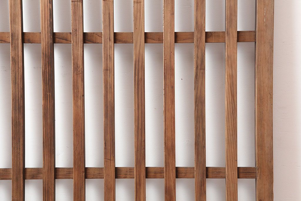 アンティーク建具　昭和初期　古い木の味わいが魅力の荒格子戸1枚(引き戸、建具)(R-045120)