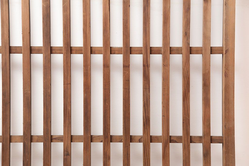 アンティーク建具　昭和初期　古い木の味わいが魅力の荒格子戸1枚(引き戸、建具)(R-045120)