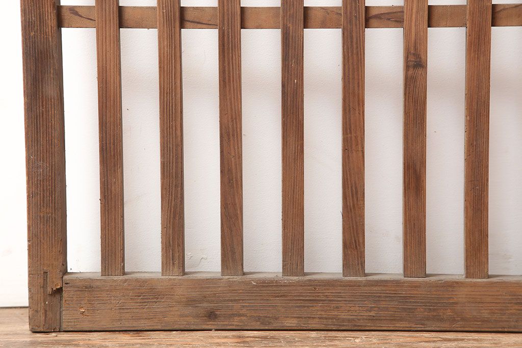 アンティーク建具　昭和初期　古い木の味わいが魅力の荒格子戸1枚(引き戸、建具)(R-045120)