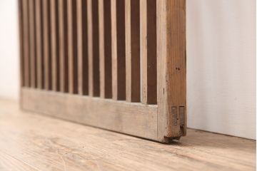 アンティーク建具　昭和初期　古い木の味わいが魅力の荒格子戸1枚(引き戸、建具)(R-045120)