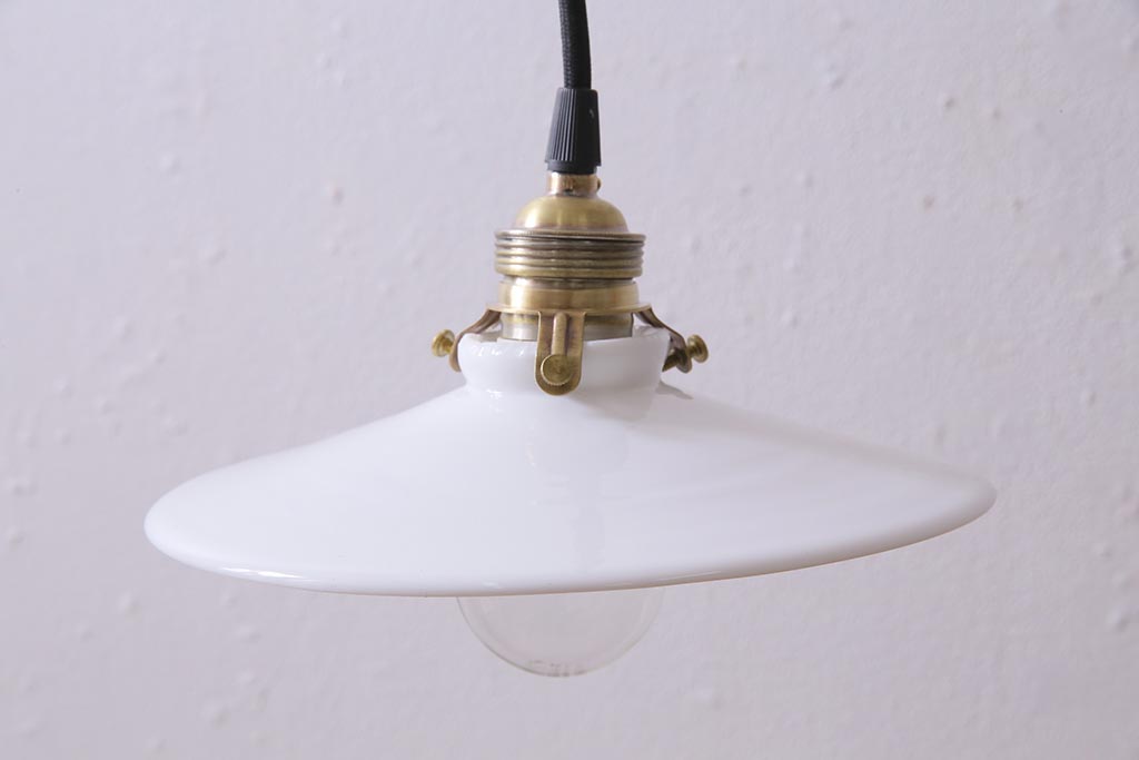 ビンテージ照明　戦前　レトロな平笠シェードの吊り下げ照明(ペンダントライト、天井照明、電笠)(R-045121)