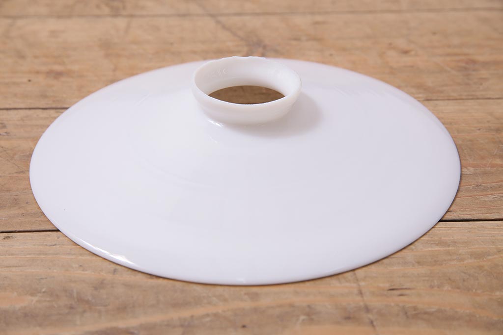 ビンテージ照明　戦前　レトロな平笠シェードの吊り下げ照明(ペンダントライト、天井照明、電笠)(R-045122)