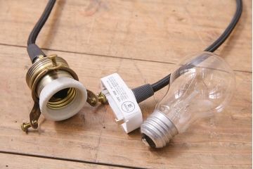 ビンテージ照明　戦前　レトロな平笠シェードの吊り下げ照明(ペンダントライト、天井照明、電笠)(R-045122)