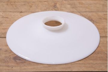 アンティーク照明　昭和レトロ　やわらかな光を放つ平笠シェードの吊り下げ照明(ペンダントライト、天井照明、電笠)(R-045123)