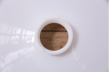 アンティーク照明　昭和レトロ　やわらかな光を放つ平笠シェードの吊り下げ照明(ペンダントライト、天井照明、電笠)(R-045125)